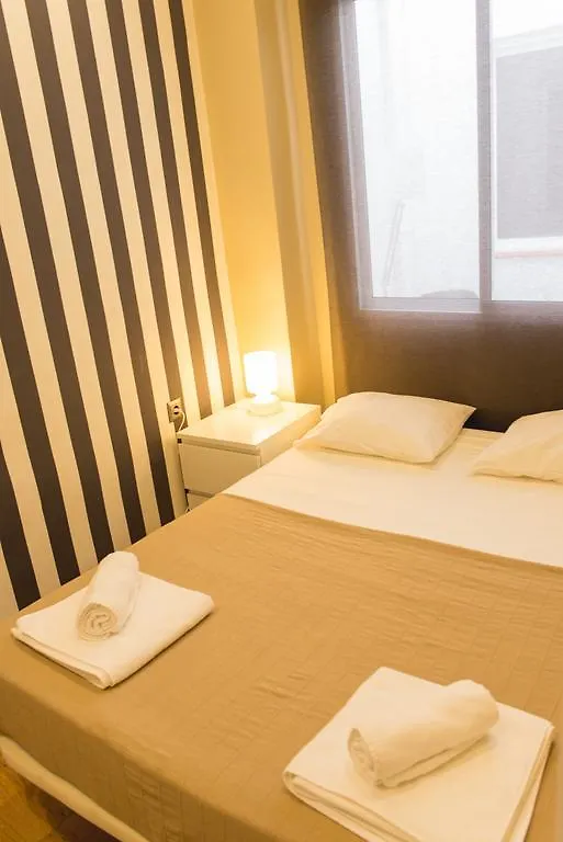 Ab Apartamentos Trinidad Malaga 0*,